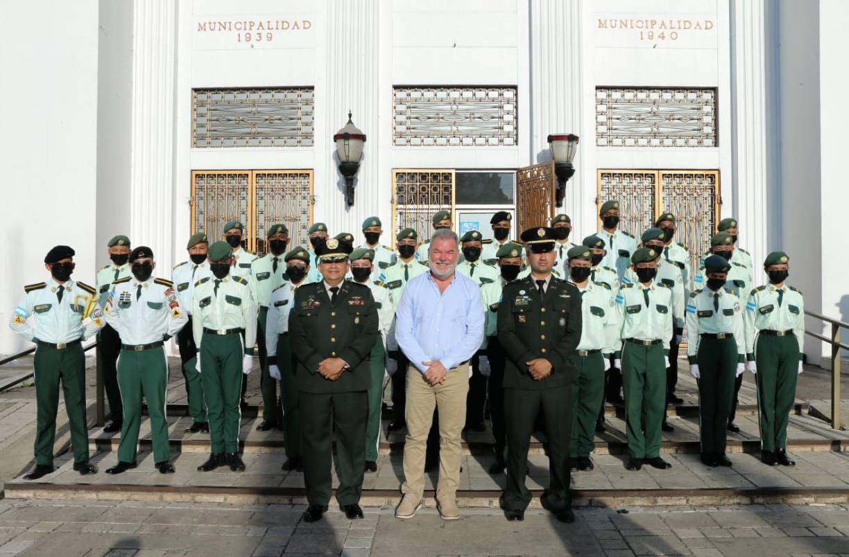 Asimismo, manifestó que para alcanzar la verdadera independencia, invitó a los ciudadanos a vencer la cárcel de la pobreza y la culpa.