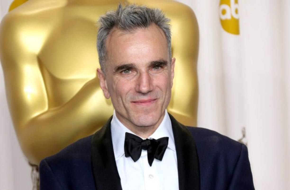 Daniel Day-Lewis ha anunciado por medio de su vocera Leslee Dart que su ciclo interpretativo ha llegado a su final, o que se retira de la actuación.<br/><br/>Para los amantes del cine la noticia es muy mala, ya que Day-Lewis es uno de los mejores actores que se han visto en la historia del cine. Es el único en ganar tres premios Óscar a mejor actor.<br/>
