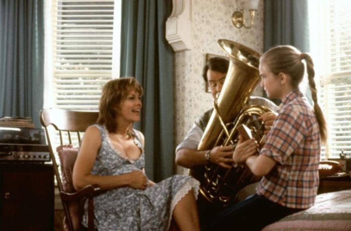 El par de actrices en una escena de 'My Girl 2' (Mi primer beso 2).