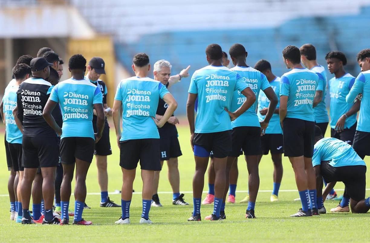 La Selección Nacional de Honduras realizó este martes en horas de la mañana su segundo día de trabajo en San Pedro Sula. 