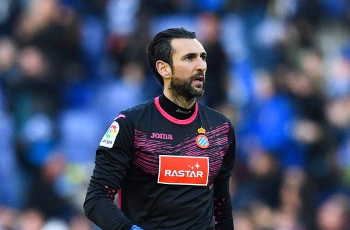 Diego López sigue sin haber debutado esta temporada en Liga con el Espanyol y parece que sus representantes estarían buscándole una salida en el próximo mercado de invierno, la Premier League puede ser su destino ya que el Crystal Palace ha puesto sus ojos en él. El guardameta gallego todavía tiene un buen cartel y estaría dispuesto a salir del equipo barcelonés en busca de minutos sobre el terreno de juego.