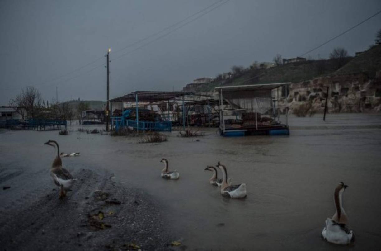Frente a una inminente inundación del pueblo, los 3,000 habitantes de Hasankeyf están divididos. Mientras algunos están molestos, otros ven con optimismo las promesas sobre beneficios económicos.