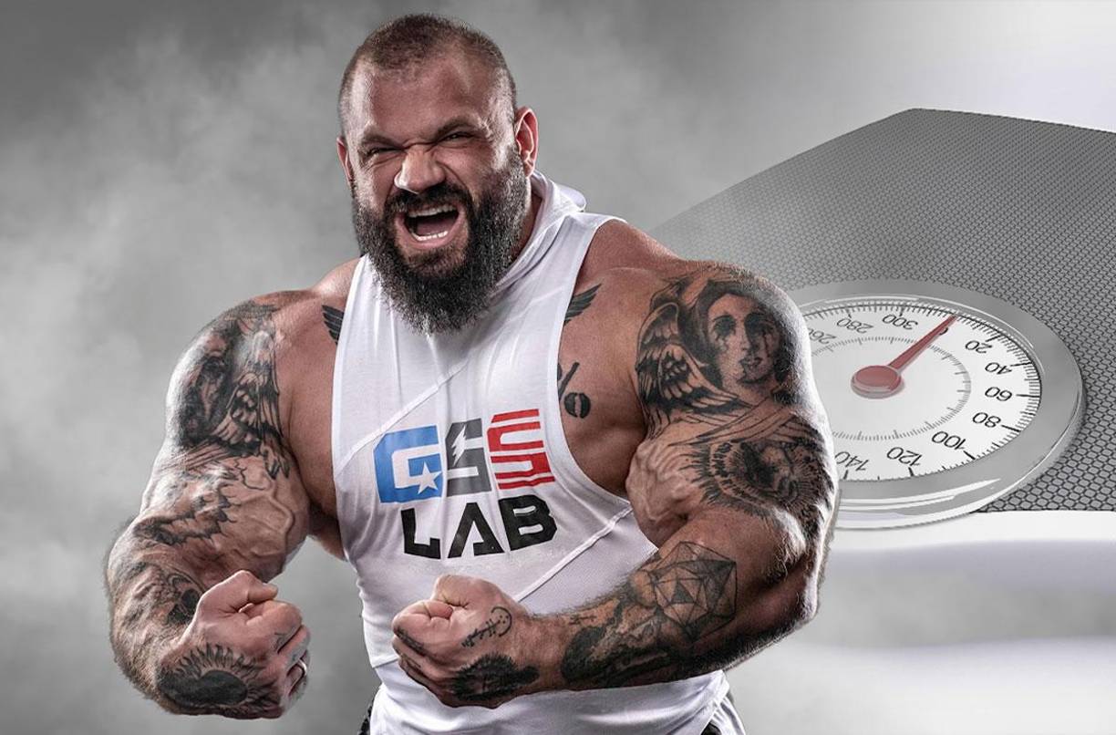 Además de su impactante físico, Golem sorprendió al mundo con su capacidad para levantar 272 kilos en el press de banco y 317 kilos en el peso muerto, según la revista Men’s Health.