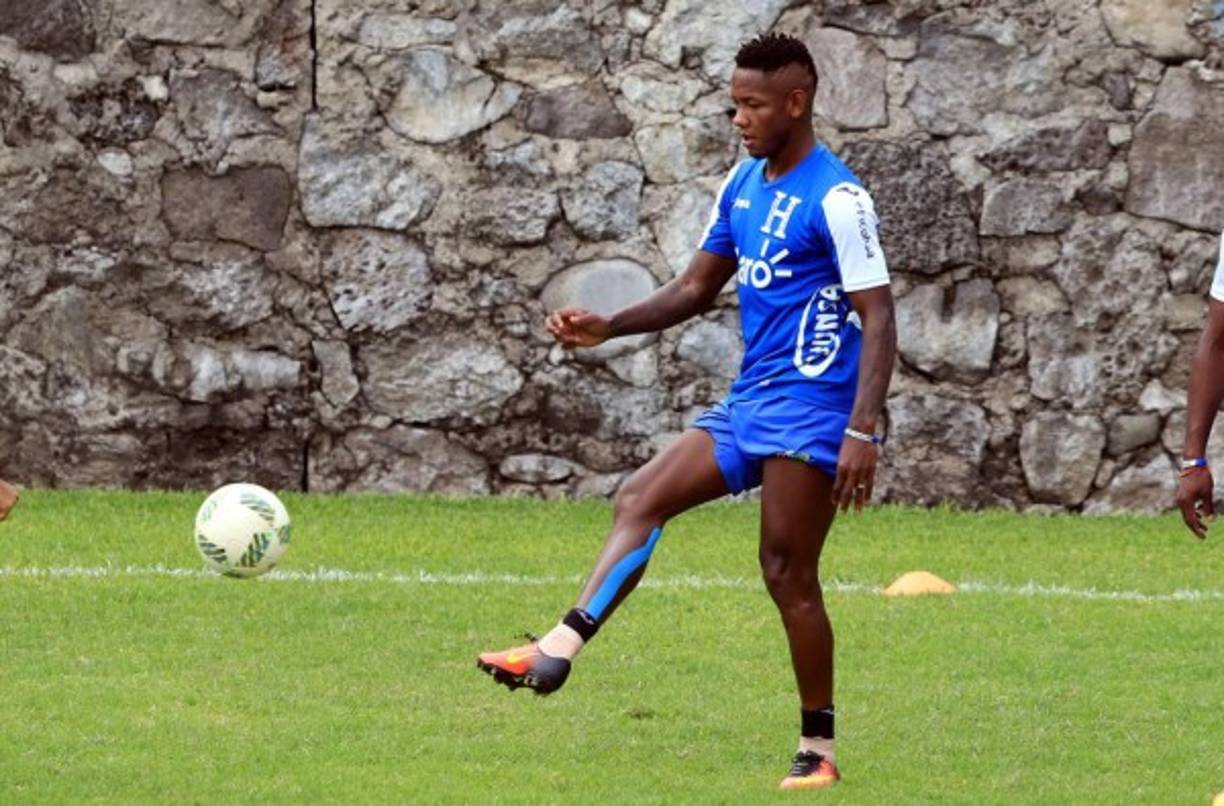 ROMELL QUIOTO: Pese a salir tocado ante Canadá, estará presente en el once titular. Llega motivado tras marcar un gol a los norteamericanos.