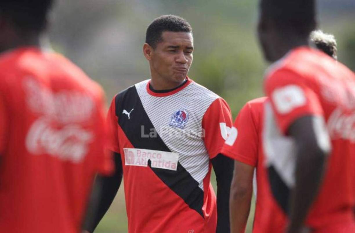 El futbolista Carlos Will Mejía es otro de los que se ha confirmado que no seguirá en el Olimpia.