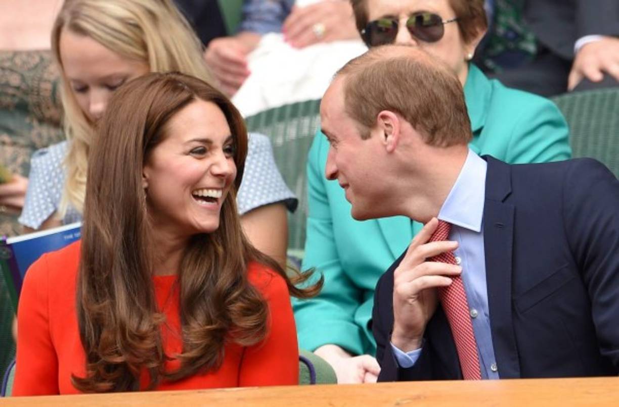 Cuando están juntos, William y Kate no dejan de compartir secretos y sonrisas.