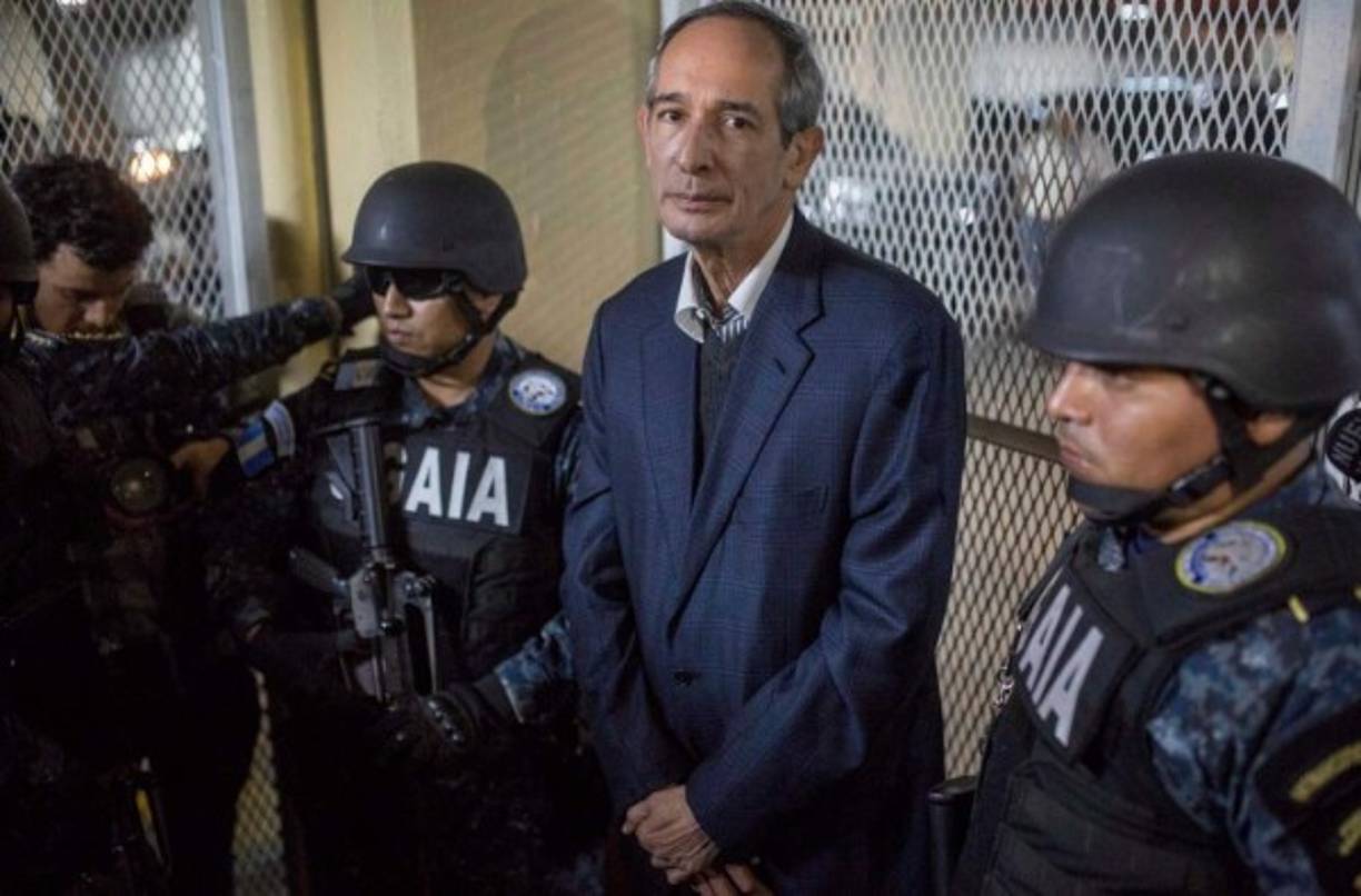 El expresidente de Guatemala Álvaro Colom salió en libertad provisional el pasado sábado tras pagar una fianza de más de 133.000 dólares por su supuesta implicación en un caso de corrupción en el transporte público de la capital (Transurbano).