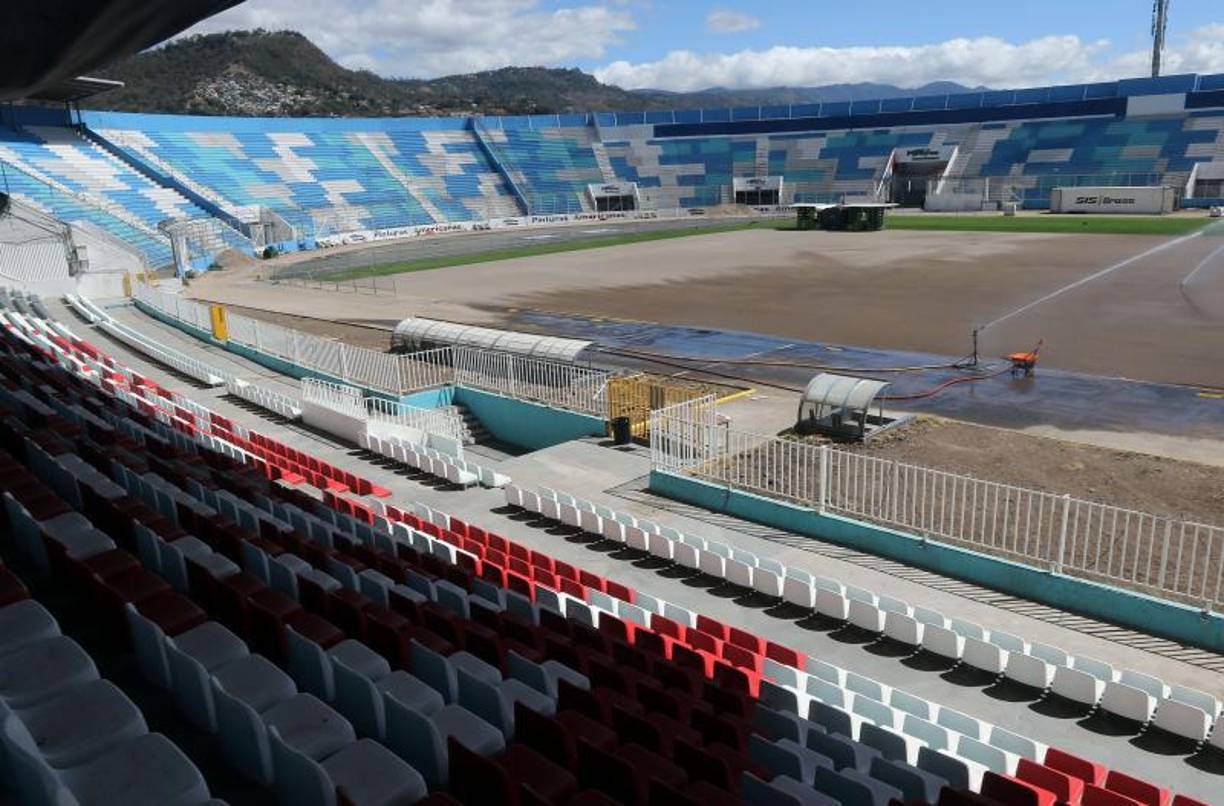 Así se encuentra actualmente el recinto de Tegucigalpa después de casi tres meses desde que se iniciaron los trabajos sobre el cambio de césped.