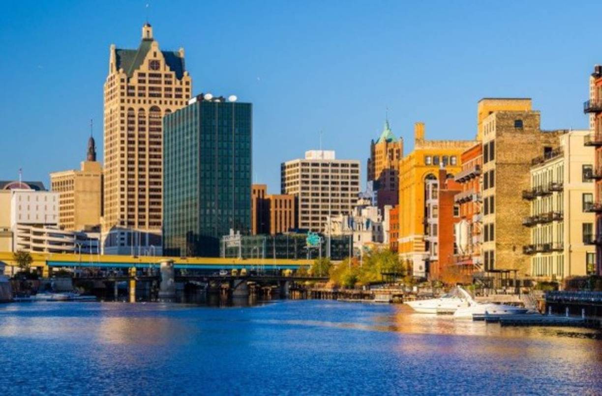 10. Milwaukee, Wisconsin: Una de las ciudades más grandes de Estados Unidos fue fundada por inmigrantes procedentes de Alemania, Hungría, Polonia y otros países de Europa central. Ahora, uno de cada cuatro residentes de Milwaukee vive en condición de pobreza.