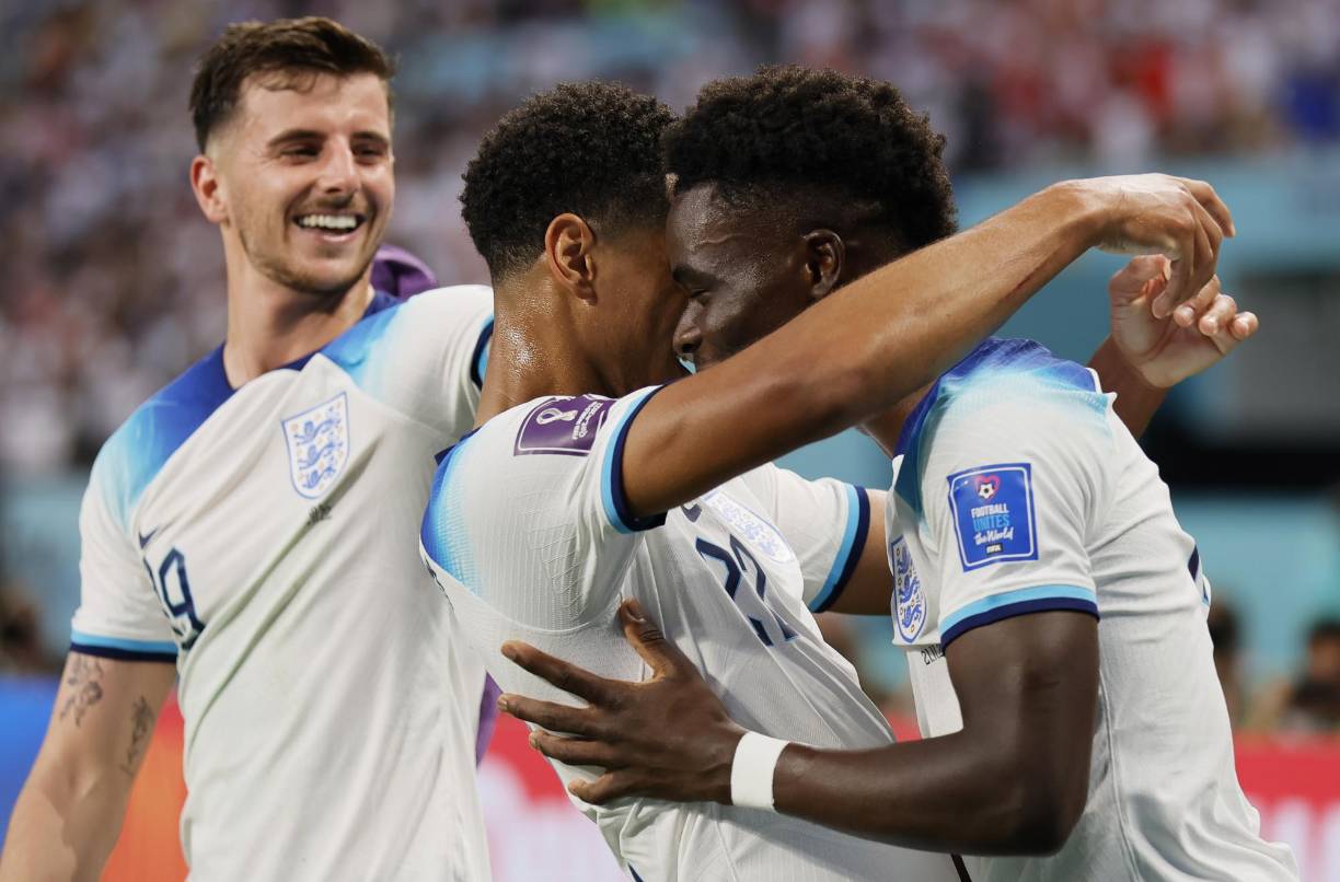 Si los inventores del fútbol confían en esta joven selección para añadir una segunda estrella a la camiseta de los ‘Three Lions’, la goleada de este lunes, pese a que el rival fuera <b>Irán</b>, no hará sino reforzar sus esperanzas y confirmar al equipo de Gareth Southgate como uno de los aspirantes al título.