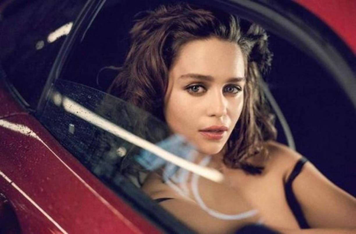 Emilia la consideran de 'sangre fría determinante', contrastes acentuados además por su gran atractivo físico.