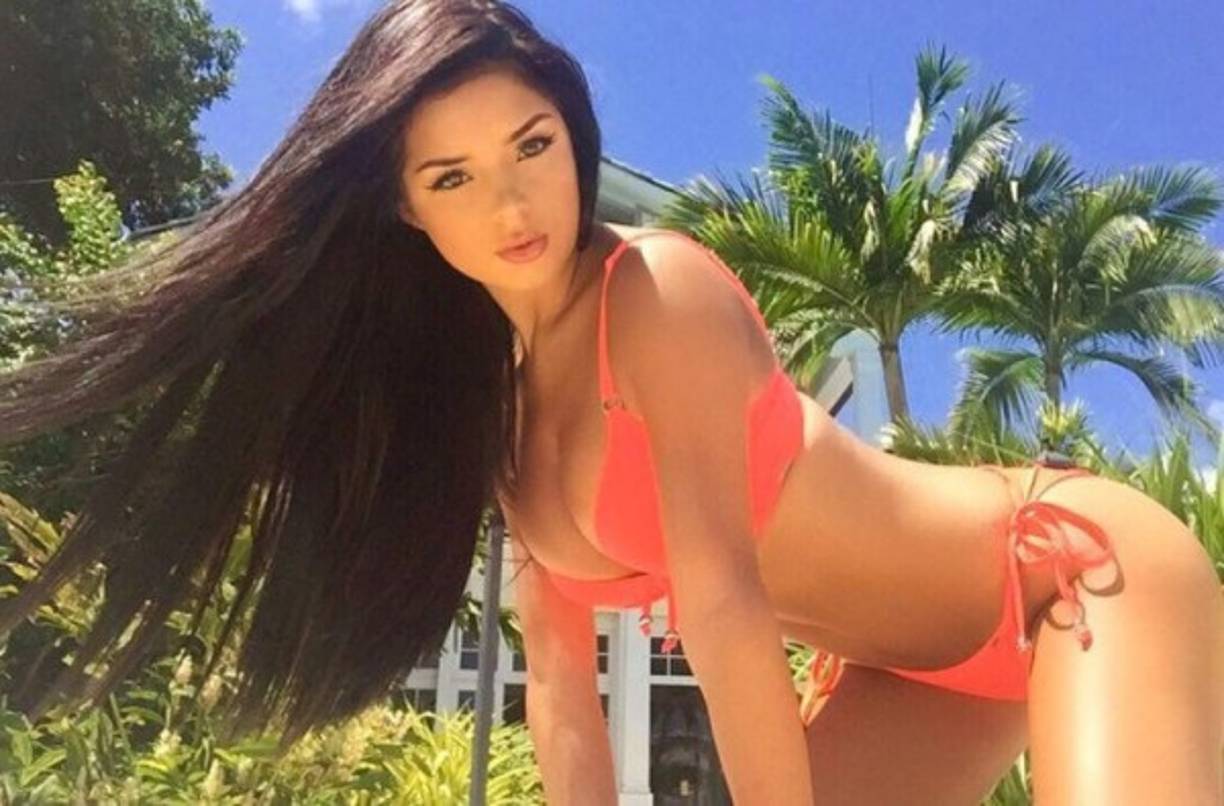 Rose es de nacionalidad inglesa.