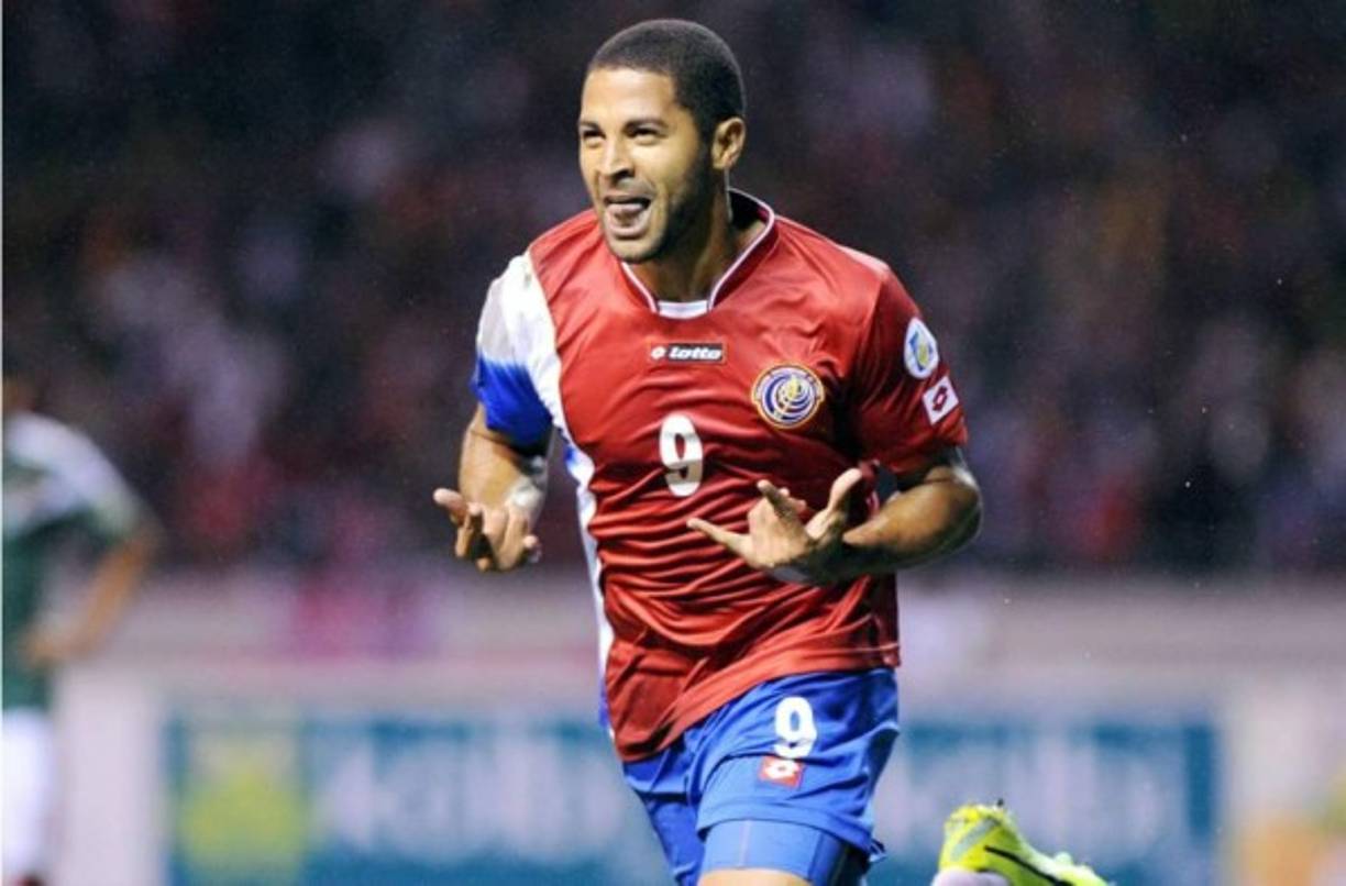 Álvaro Saborío, delantero de Costa Rica, 33 años.