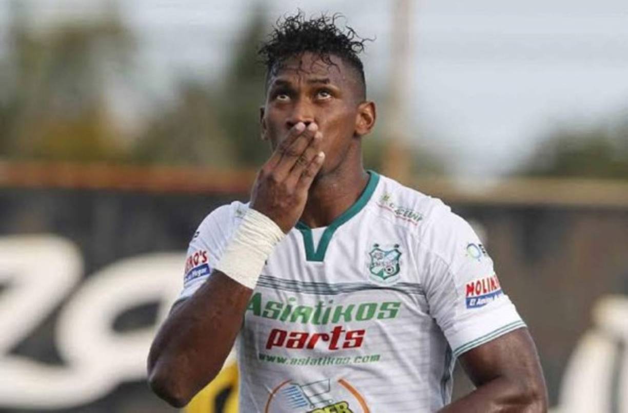 Richard Dixon: El zaguero panameño no seguirá en Platense, otro defensor que se les va a los escualos. Fichó por el Águila de El Salvador.