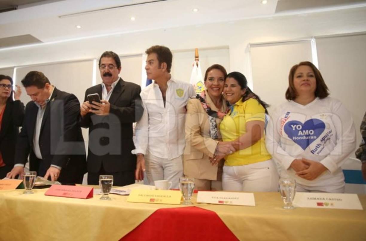 A Fernández no solo le frustraron el plan de figurar en la mesa, sino que después fue relegada por Mena y, como sino fuera suficiente, Xiomara Castro se sumó al centro,