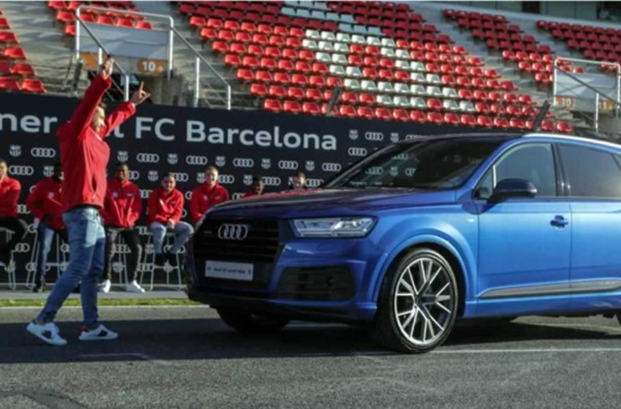Jordi Alba / Q7 Sport 3.0 TDI Azul Sepang. 272 CV (72.720 euros). El lateral zurdo optó, como la mayoría de la plantilla, por el todoterreno Q7.