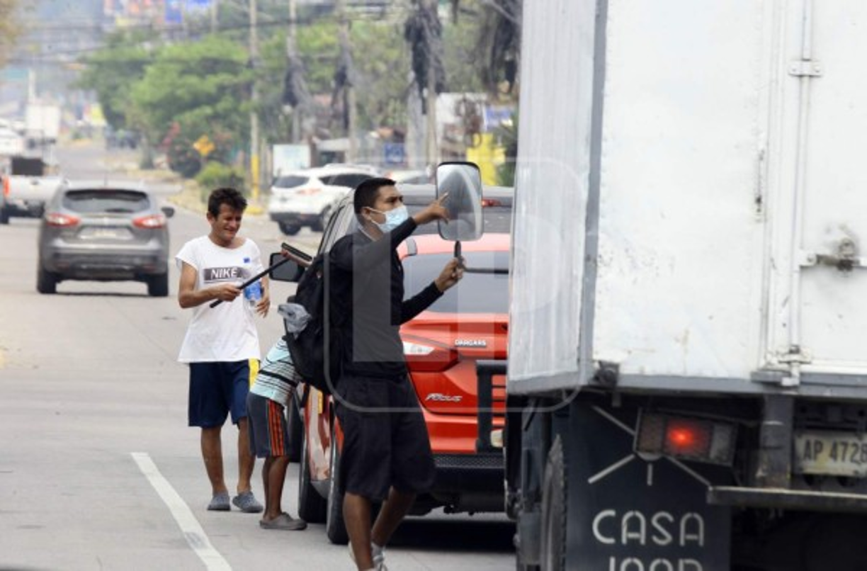 <br/>A medida avanzan los días, se van acumulando más las personas que pierden la pena, debido al hambre, un tiempo o a veces medio tiempo hacen al día según los desprotegidos que piden en las calles.