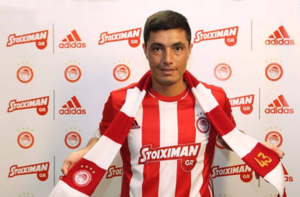 El paraguayo Óscar Cardozo jugará con el Olympiakos de Grecia.