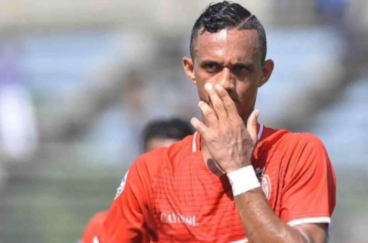 El delantero Diego Reyes es agente libre ya que se quedó sin contrato con la Real Sociedad.