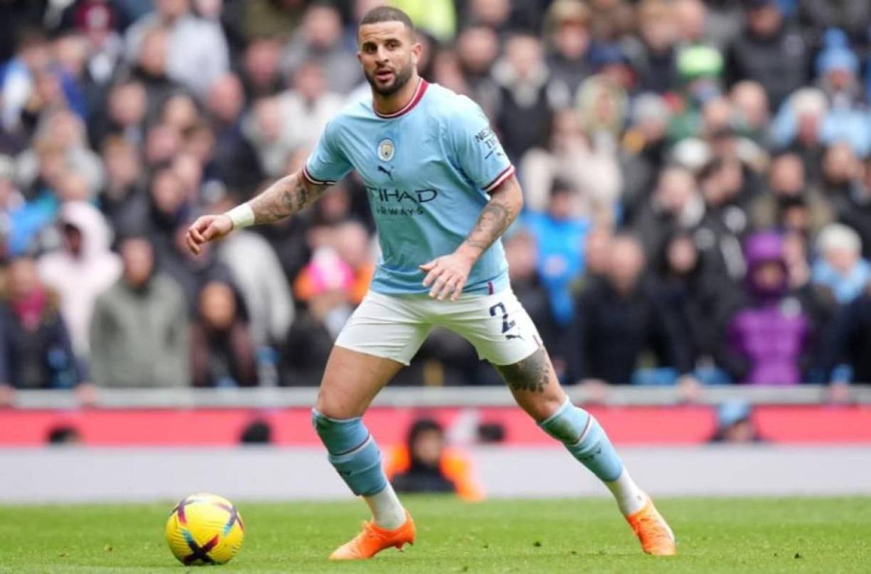 Aunque el jugador puede afirmar que su exhibicionismo fue una broma, podría ser interrogado por exposición indecente.