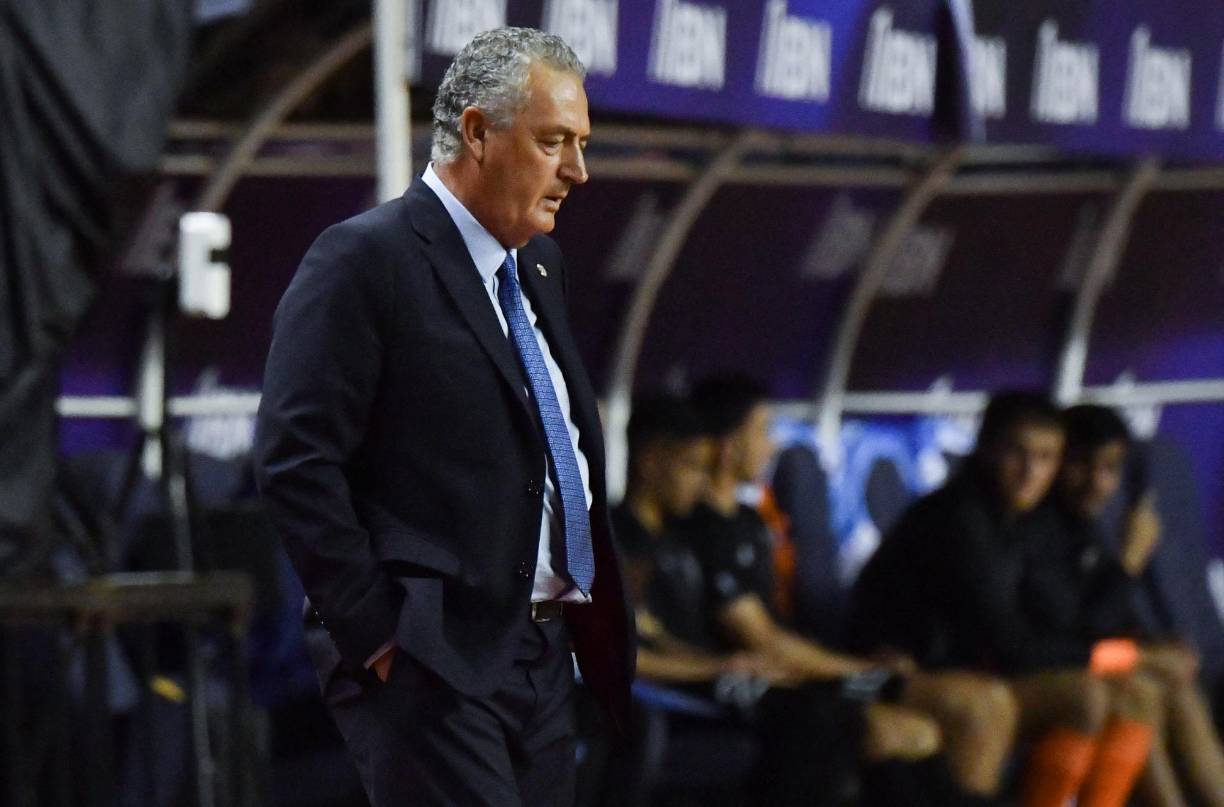 El técnico argentino de 61 años había sido mencionado en la selección de Paraguay para sustituir a su compatriota Daniel Garnero, despedido tras la Copa América.