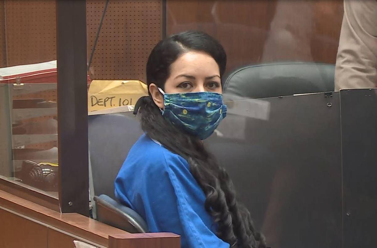 Sus abogados esperan su sentencia sea de hasta cuatro años de cárcel por su amplia colaboración con el gobierno de California. Eso significaría su próxima liberación de un penal para mujeres en Lynwood, considerando los tres años y cuatros meses que ha estado allí, desde que policías la arrestaron en su trabajo el 3 de junio de 2019.