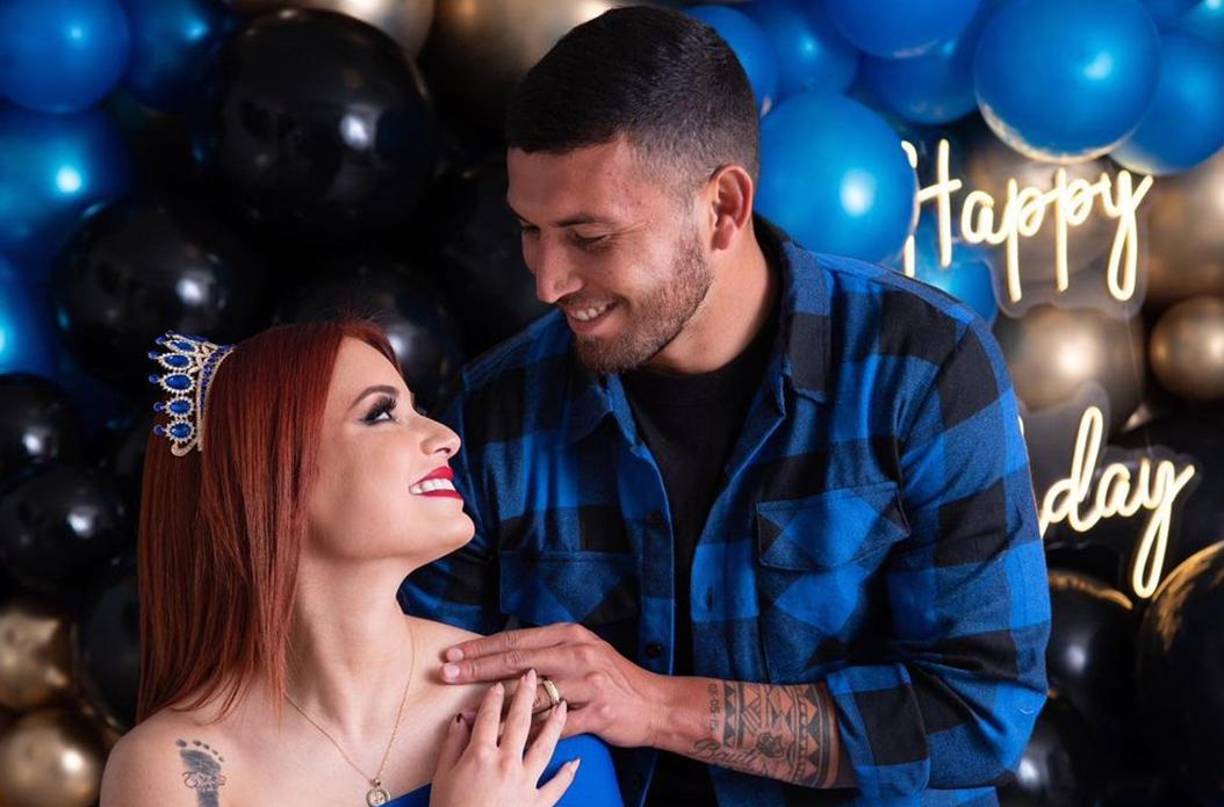 Zenia es madre de tres hijos, todos varones, y actualmente se encuentra embarazada de su cuarto hijo, que será una niña. 