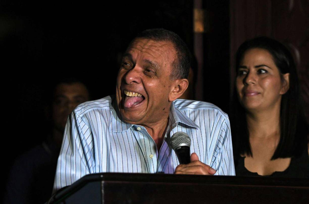 A manera de advertencia, Lobo Sosa dijo que se aproxima un nuevo proceso electoral en Honduras, en el que diversos sectores de oposición buscarán a toda costa evitar que Libre siga en el poder. 