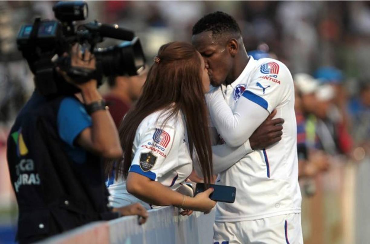 Quioto celebró de forma apasionada con su esposa.