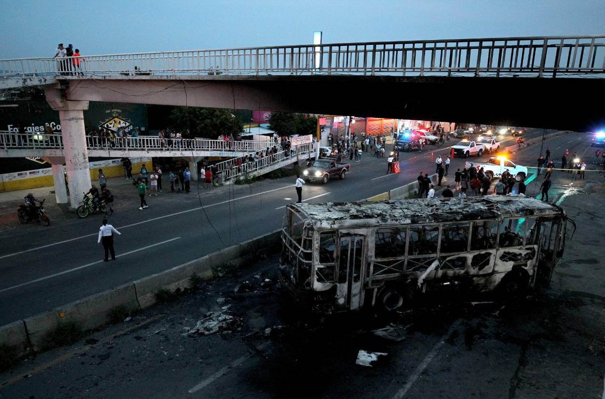 Los choques se desataron en el municipio de Ixtlahuacán del Río (Jalisco, oeste), luego de que los uniformados irrumpieran en una reunión entre narcotraficantes.