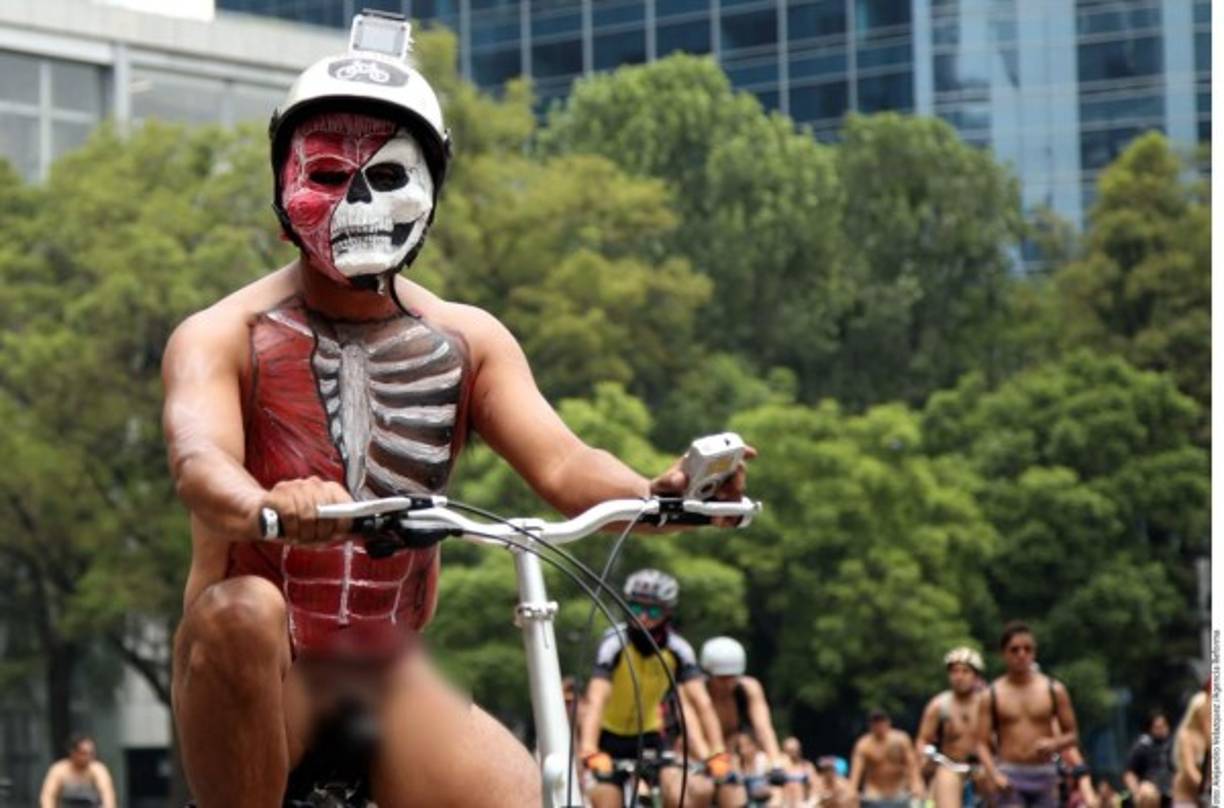 La expresión creativa también ayuda a generar una atmósfera divertida durante el paseo, así los asistentes se divierten mientras envían su mensaje.<br/>