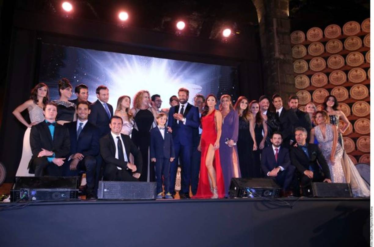 La presentación de la novela Vino el Amor, nueva producción de José Alberto Castro.