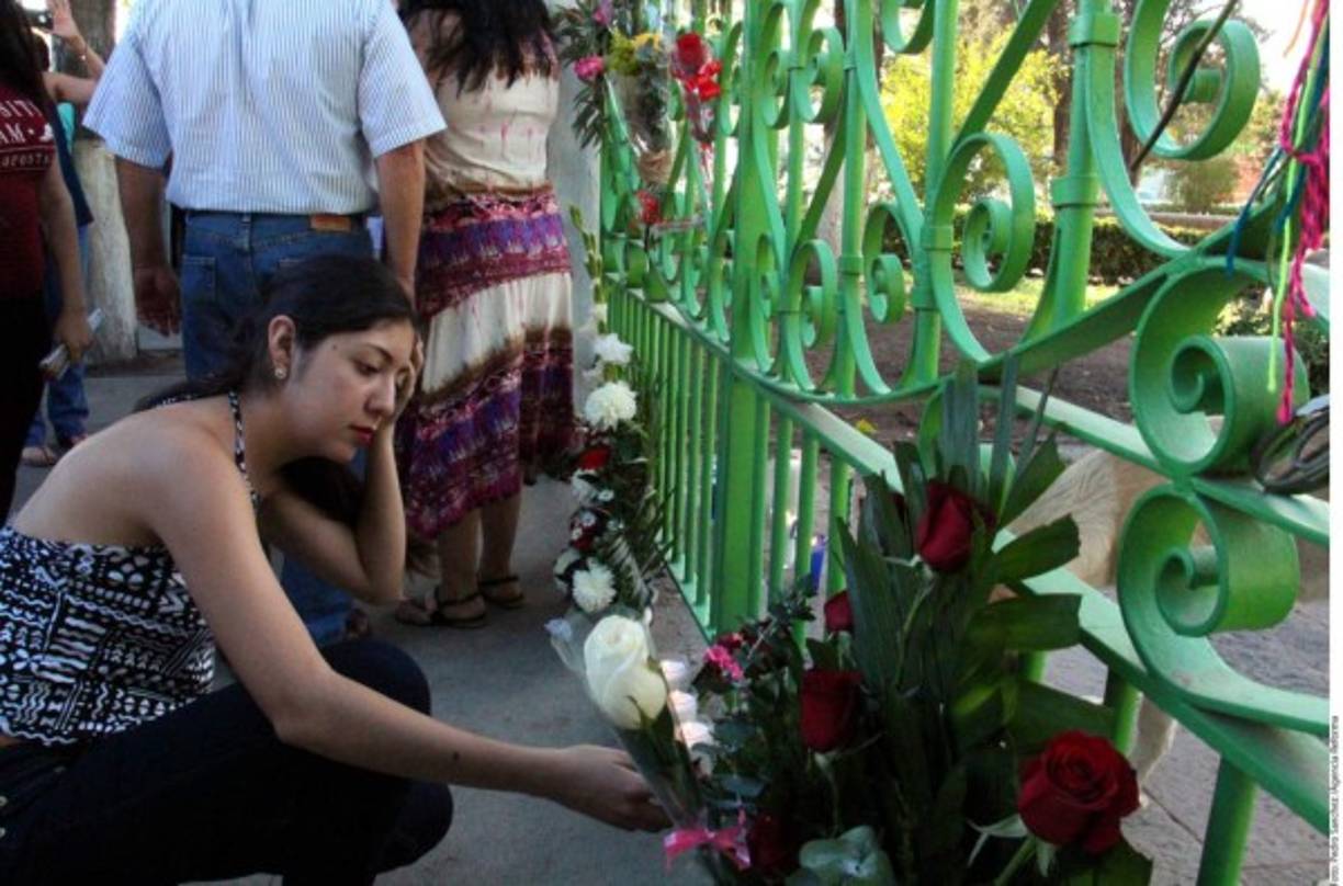 Aunque trató de ser partícipe de la fiesta que armó en su última presentación, el ídolo mexicano lució menos activo que de costumbre.