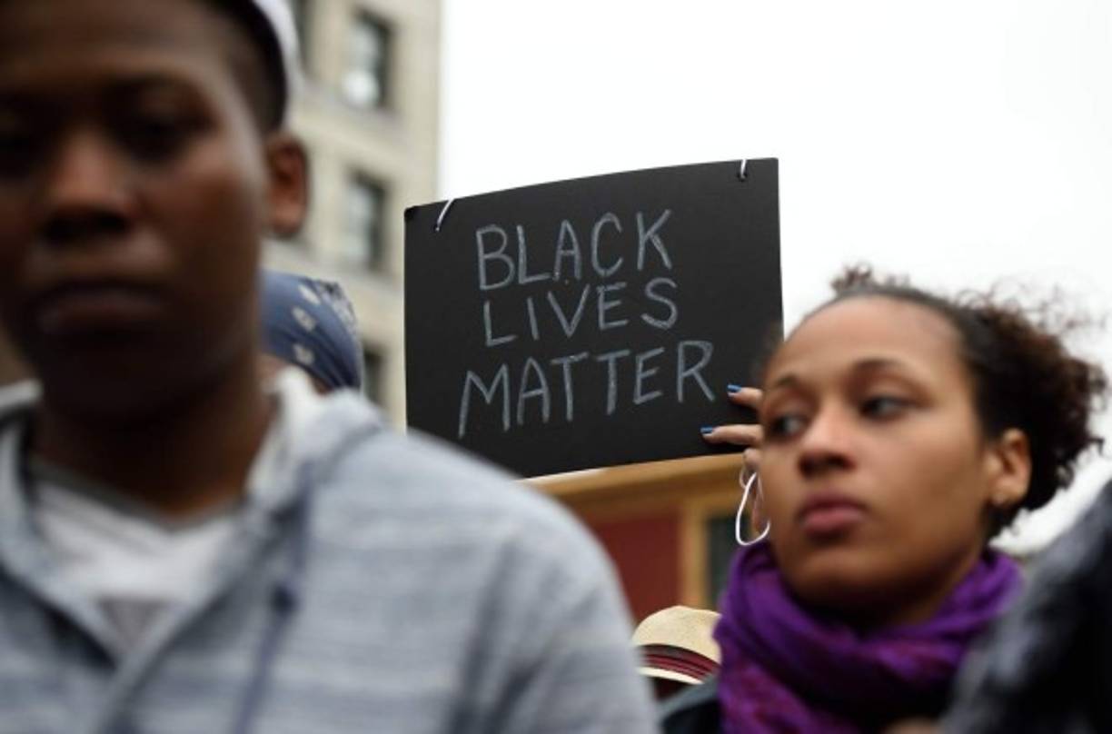 El jefe de la Policía de Charleston, Greg Mullen, aseguró estar convencido de que fue un 'crimen de odio' y el Departamento de Justicia ha abierto una investigación para determinar si, efectivamente, la masacre tuvo motivos raciales.