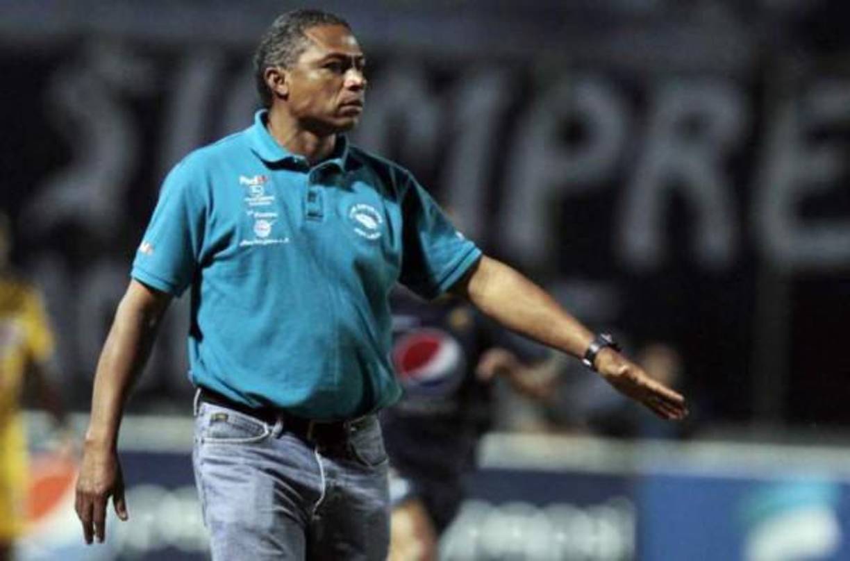 El futbolista catracho fue contratado por el Dundee United en la temporada 2000-2001.