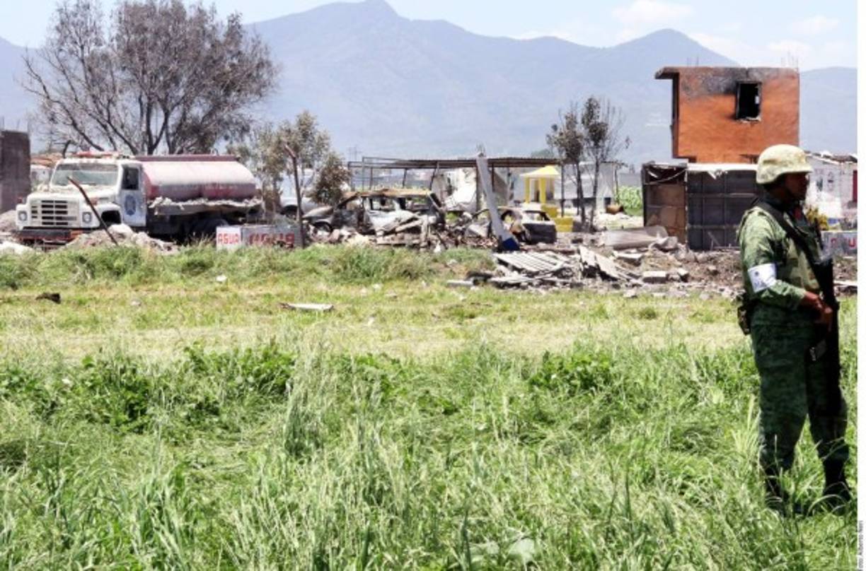 Tultepec es una comunidad de artesanos pirtécnicos que ya ha sufrido antes explosiones en polvorines o casas donde se almacenan y venden juegos de este tipo. Imagen de diario Reforma