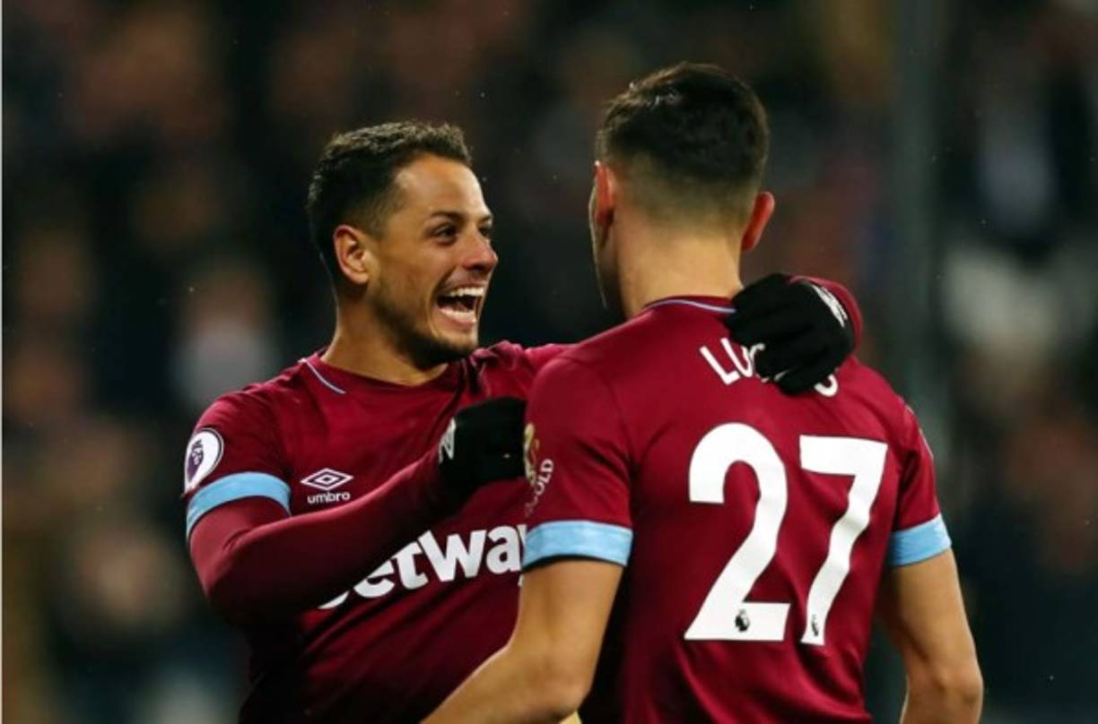 Manuel Pellegrini, entrenador del West Ham United, planifica la próxima temporada y tiene a varios jugadores en la lista negra de salidas. El técnico chileno no cuenta en su nuevo proyecto con Javier 'Chicharito' Hernández, Lucas Pérez ni con Samir Nasri, según publica el diario Express.