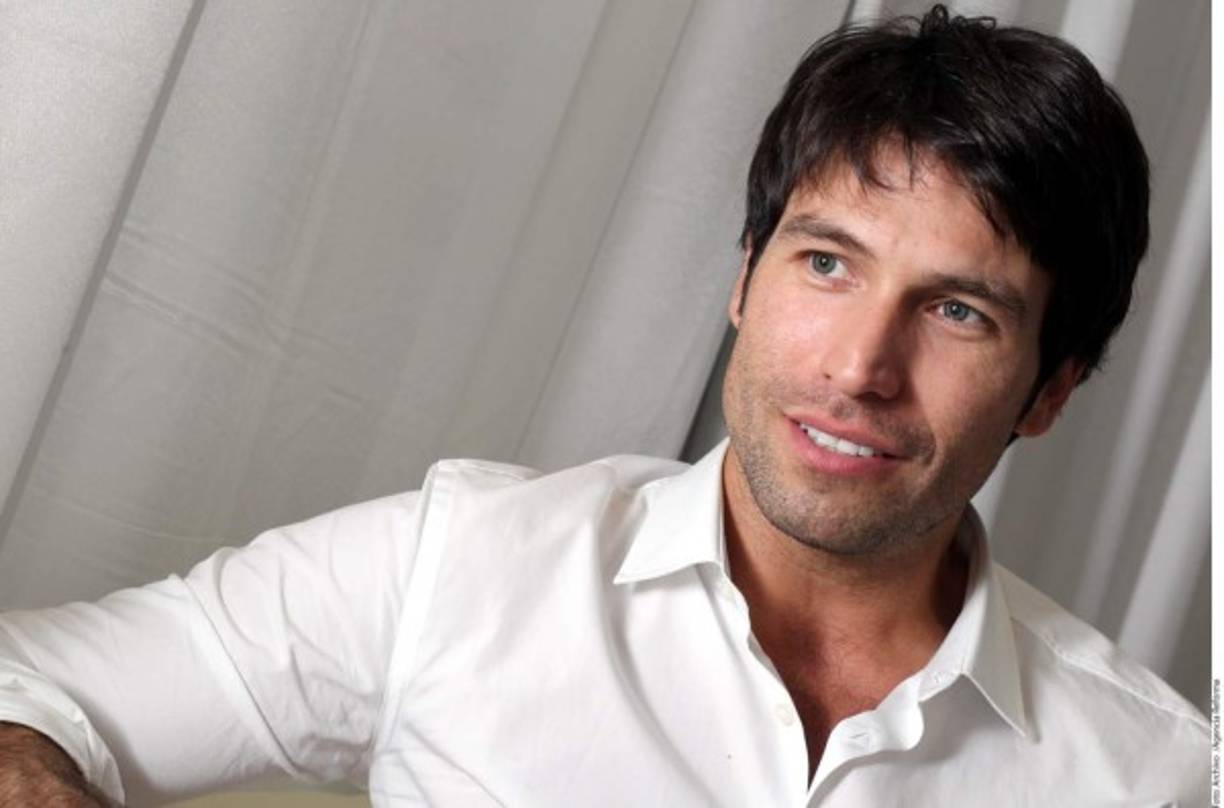 Luego de que circulara la versión de que Rafael Amaya estuvo a punto de morir a causa de una sobredosis de drogas, el sitio HuffPost Voces reveló que el actor al parecer se encuentra recluido en un centro de rehabilitación.