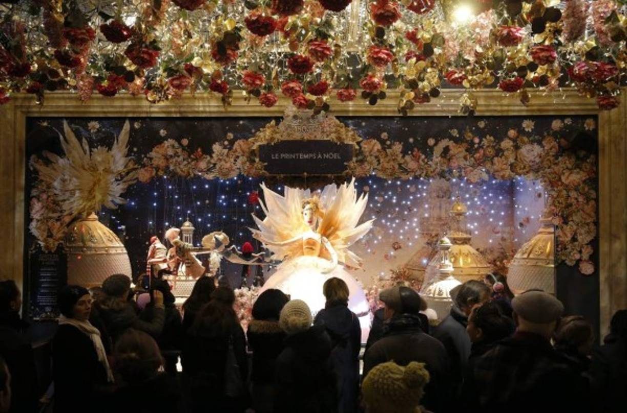 En París, la exhibición de 'Un cuento de Navidad' se puso en escena una semana después de los atentados terroristas que dejaron 132 muertos.
