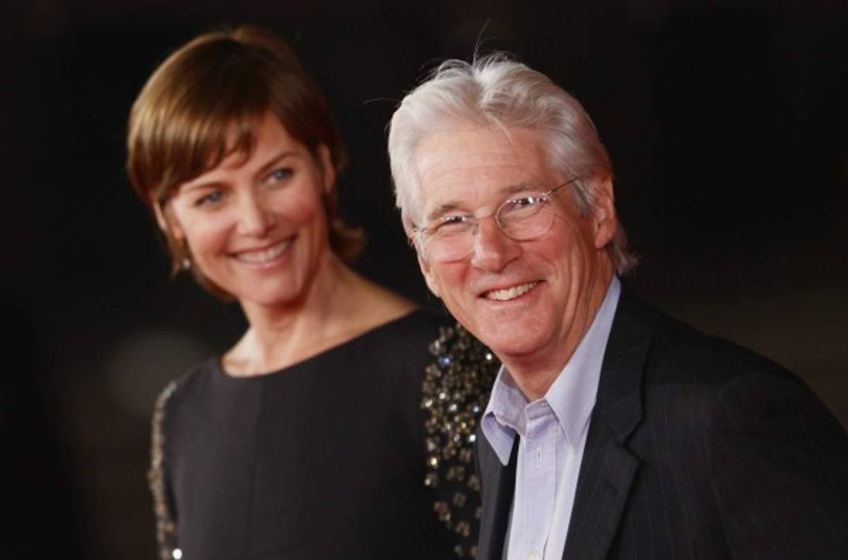 El actor Richard Gere y su esposa Carey Lowell han formado un hogar sólido.