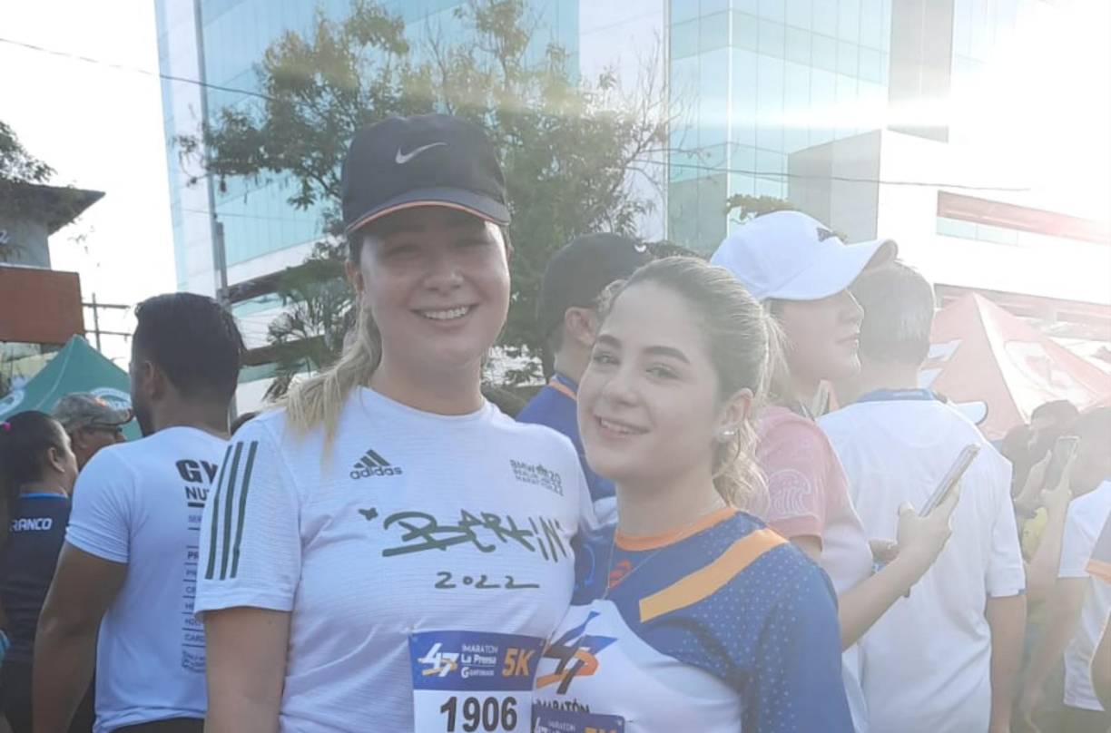Kelly y Michelle Ventura madrugaron para no perderse el evento de atletismo más importante que se realiza en Honduras.