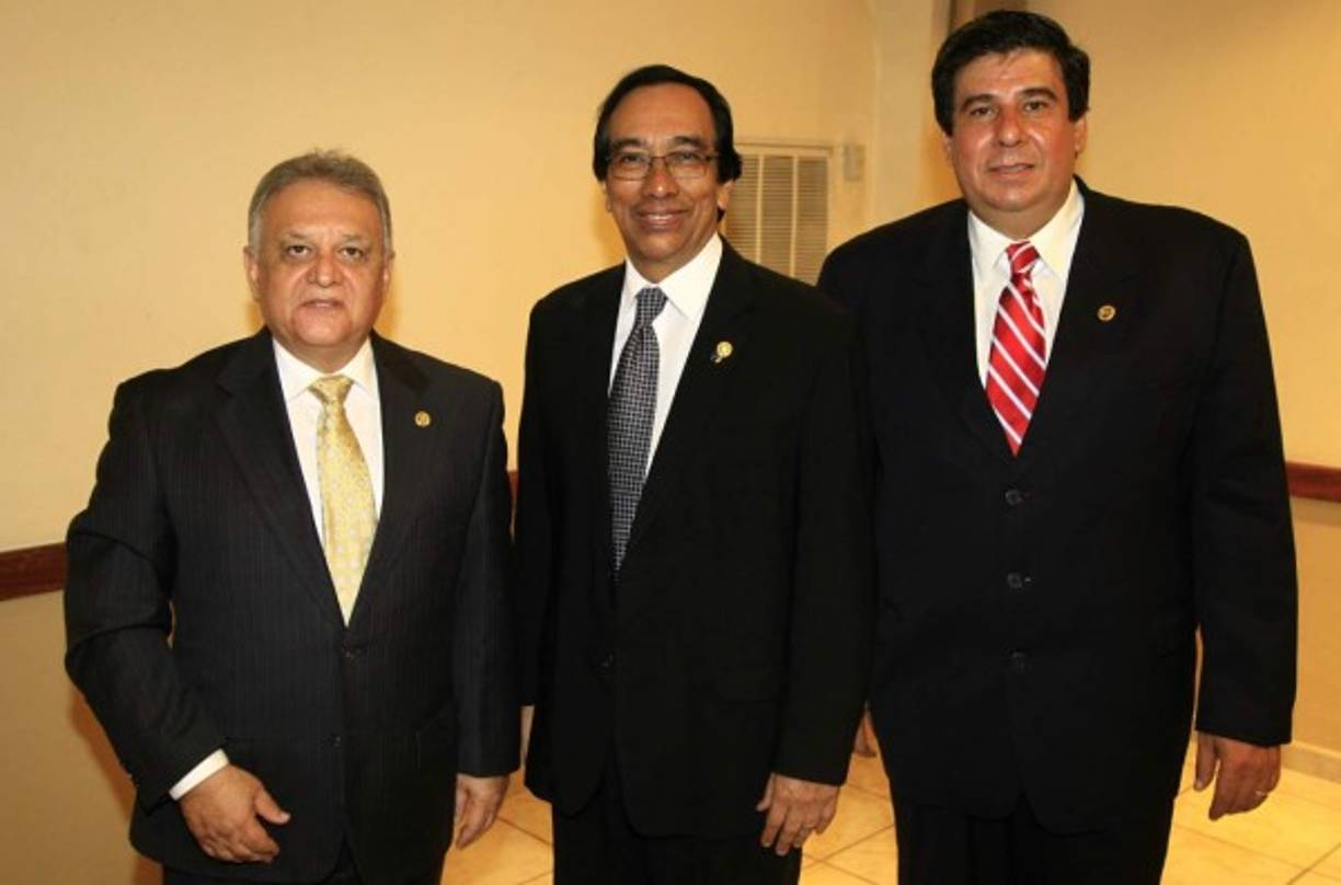 Carlos Bueso, Víctor Rodríguez y Modesto Fajardo.