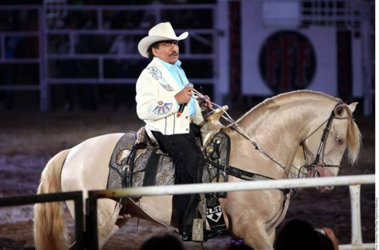 Juliantla, México nunca pudo salir del pensamiento de Joan Sebastian, cuyo verdadero nombre fue José Manuel Figueroa Figueroa, pues es el lugar que lo vio nacer un 8 de abril.