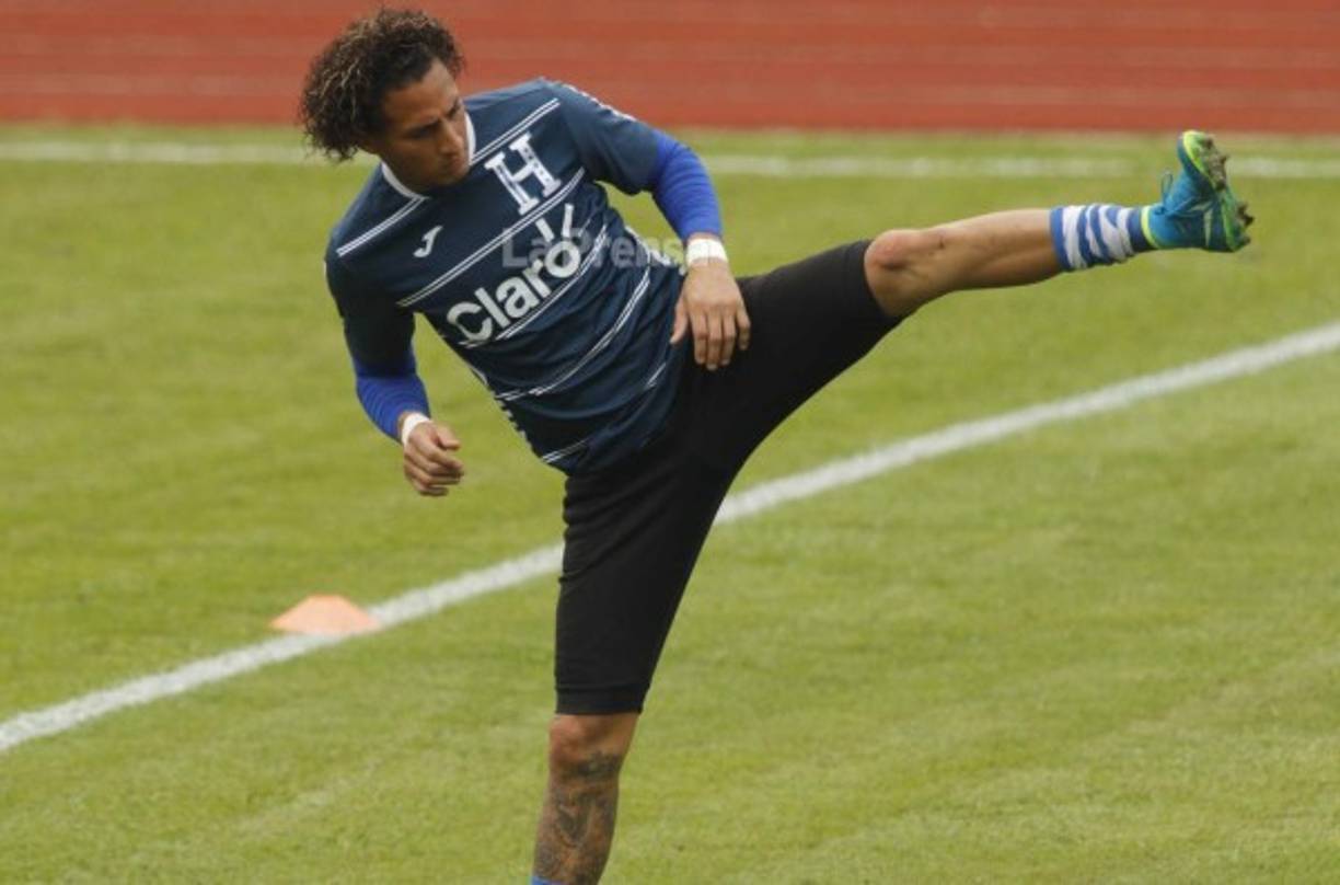 El portero Kevin Hernández ha sido convocado de último momento a la H y ya entrenó con el combinado catracho. El meta del Real España ha sido cuestionado en el torneo por los aficionados españolistas.