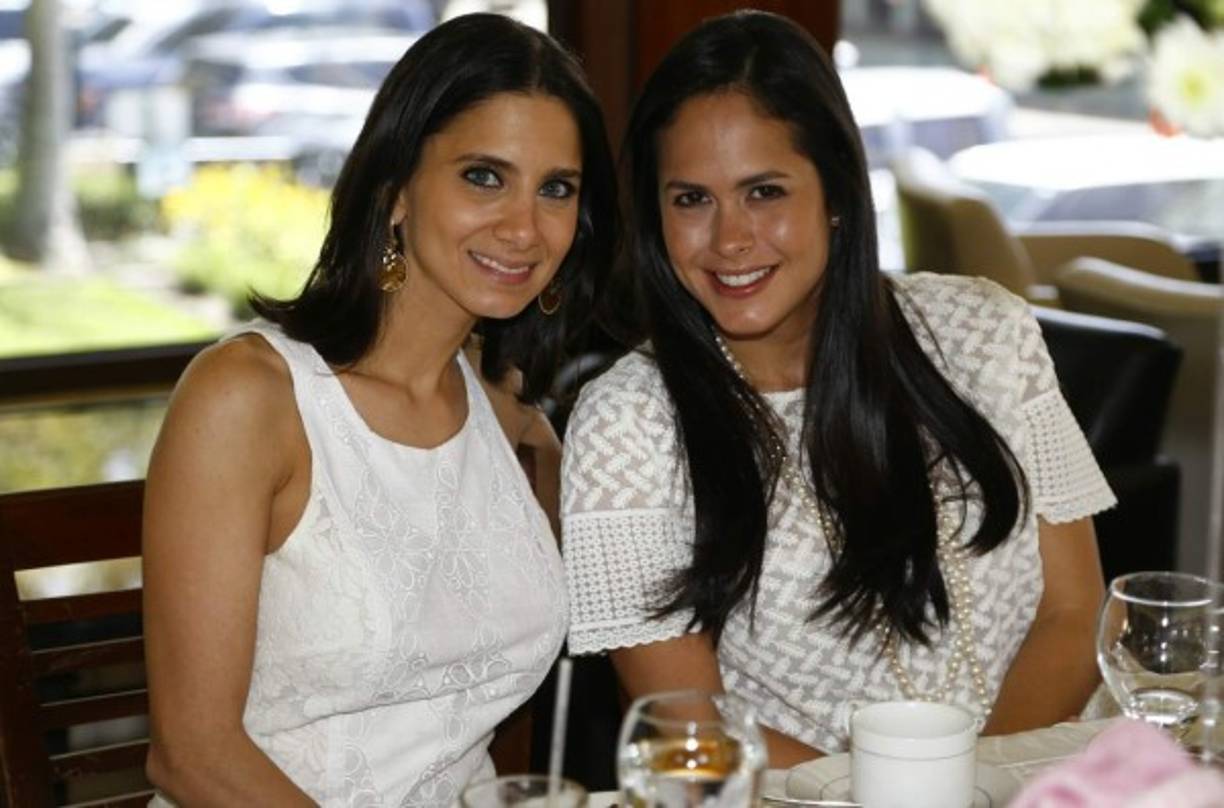 Stephanie Larach y Alejandra García.