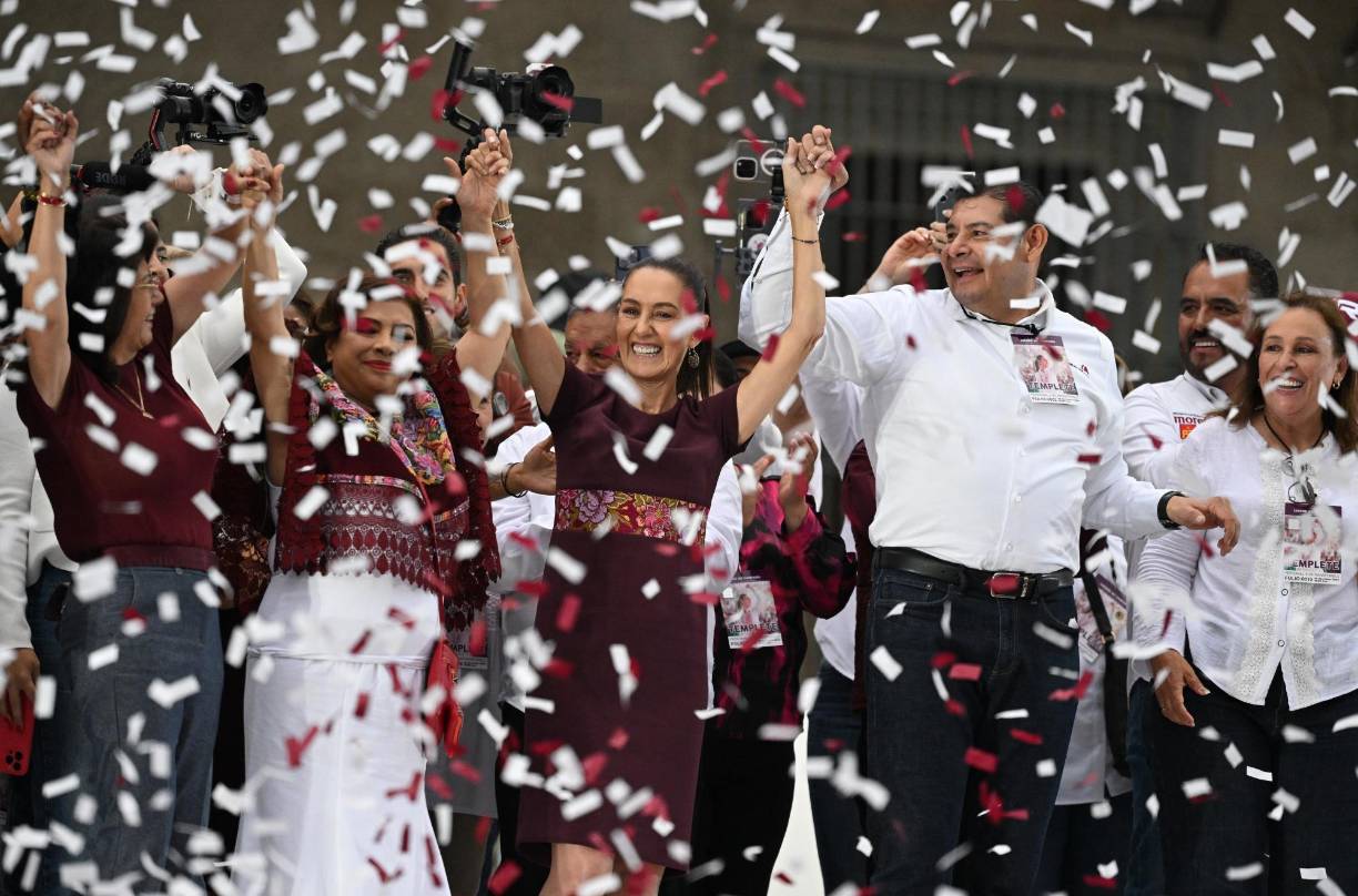 “México está listo para una presidenta, para una astronauta, para una ingeniera. Las mujeres mexicanas estamos listas desde hace mucho tiempo” , ha asegurado en repetidas ocasiones.
