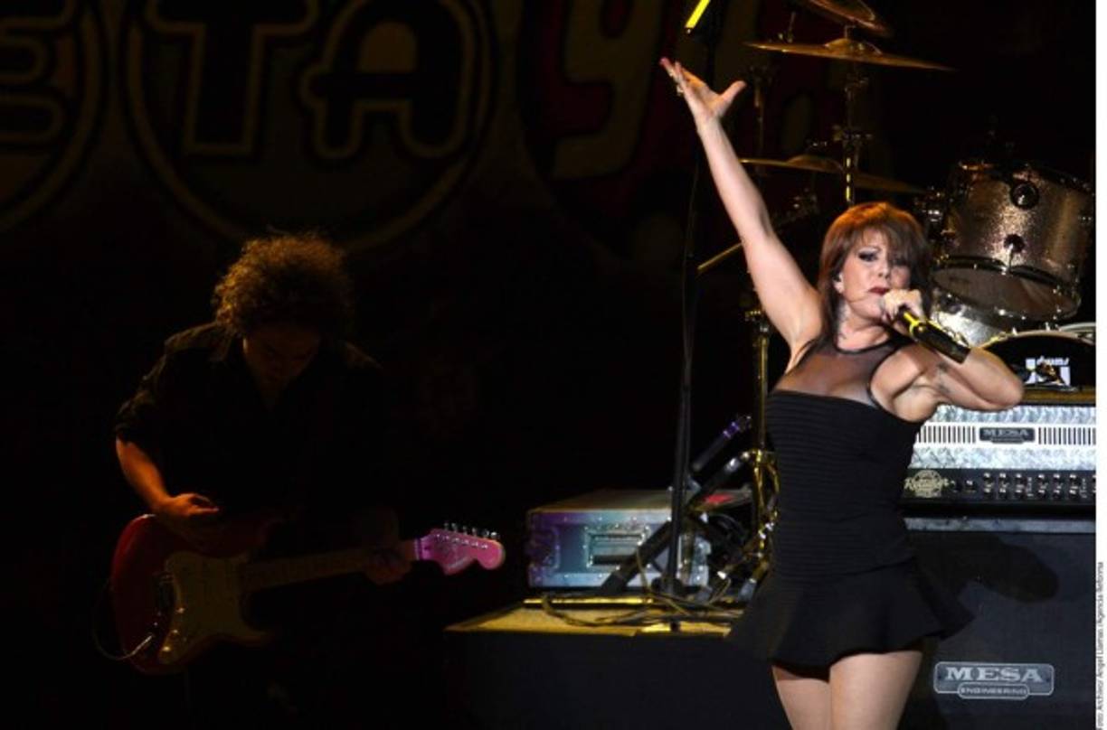 Según, un testigo protegido por la policía de México, la cantante mexicana Alejandra Guzmán en 2006 se encargó de amenizar una fiesta para 'Los Zetas'.