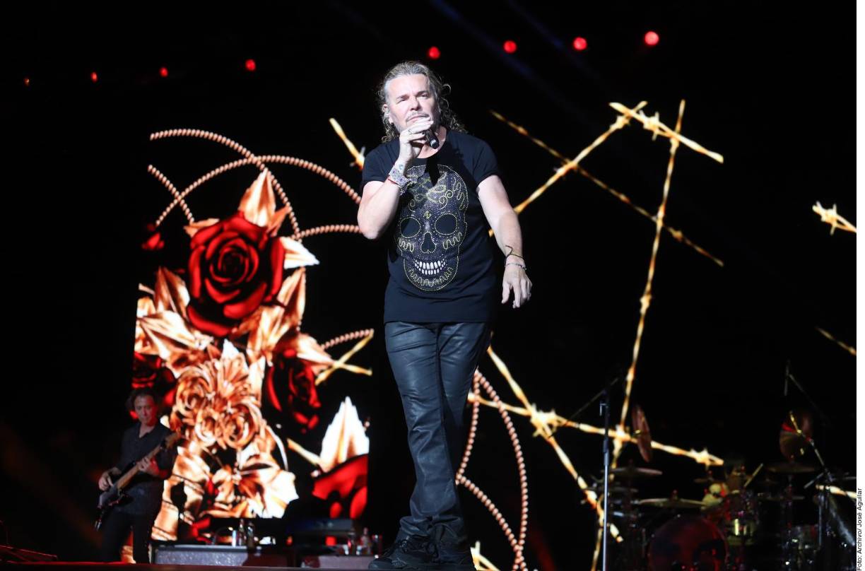 “Creo que después de todo lo que vivimos con la pandemia, mi modo de ver la vida cambió en varios aspectos y uno de ellos es el de apreciar cada momento. Diría que mi momento favorito es estar en el escenario, cantando, con el público. amo esa adrenalina”, Fher Olvera, vocalista de Maná