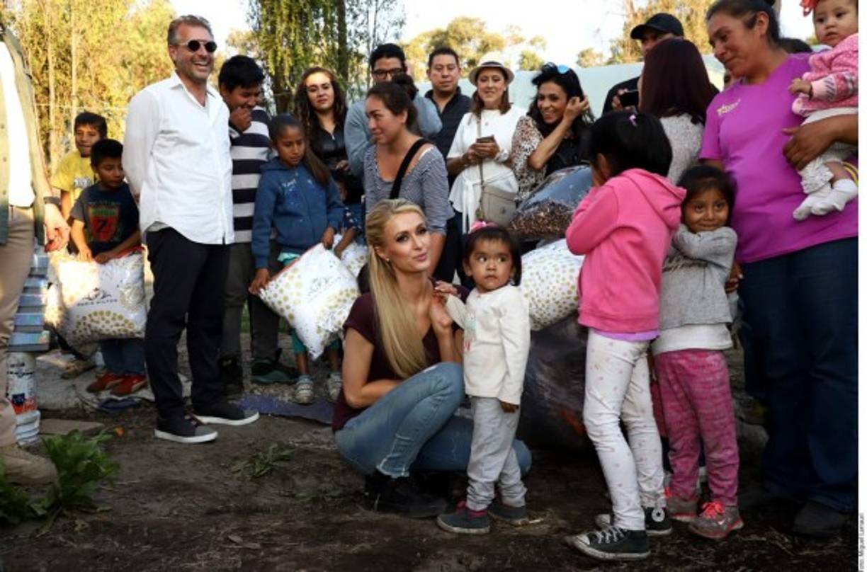 'En cualquier país donde esté París, irá a un orfanato, irá a visitar niños porque eso es lo suyo', asegura la madre de Paris.