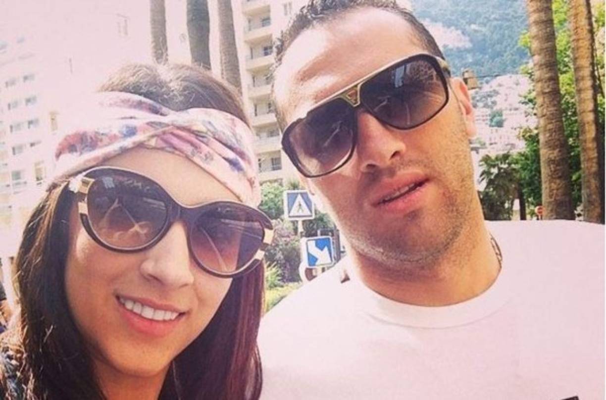 La bella modelo colombiana, Daniela Ospina, es hermana de David Ospina, guardameta del Arsenal de Inglaterra. Además, es esposa del mediocampista del Real Madrid, James Rodríguez.